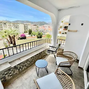 Con Vista Al Mar A 3 Minutos De La Playa! Spacious 3 Min To The La Herradura (Granada)